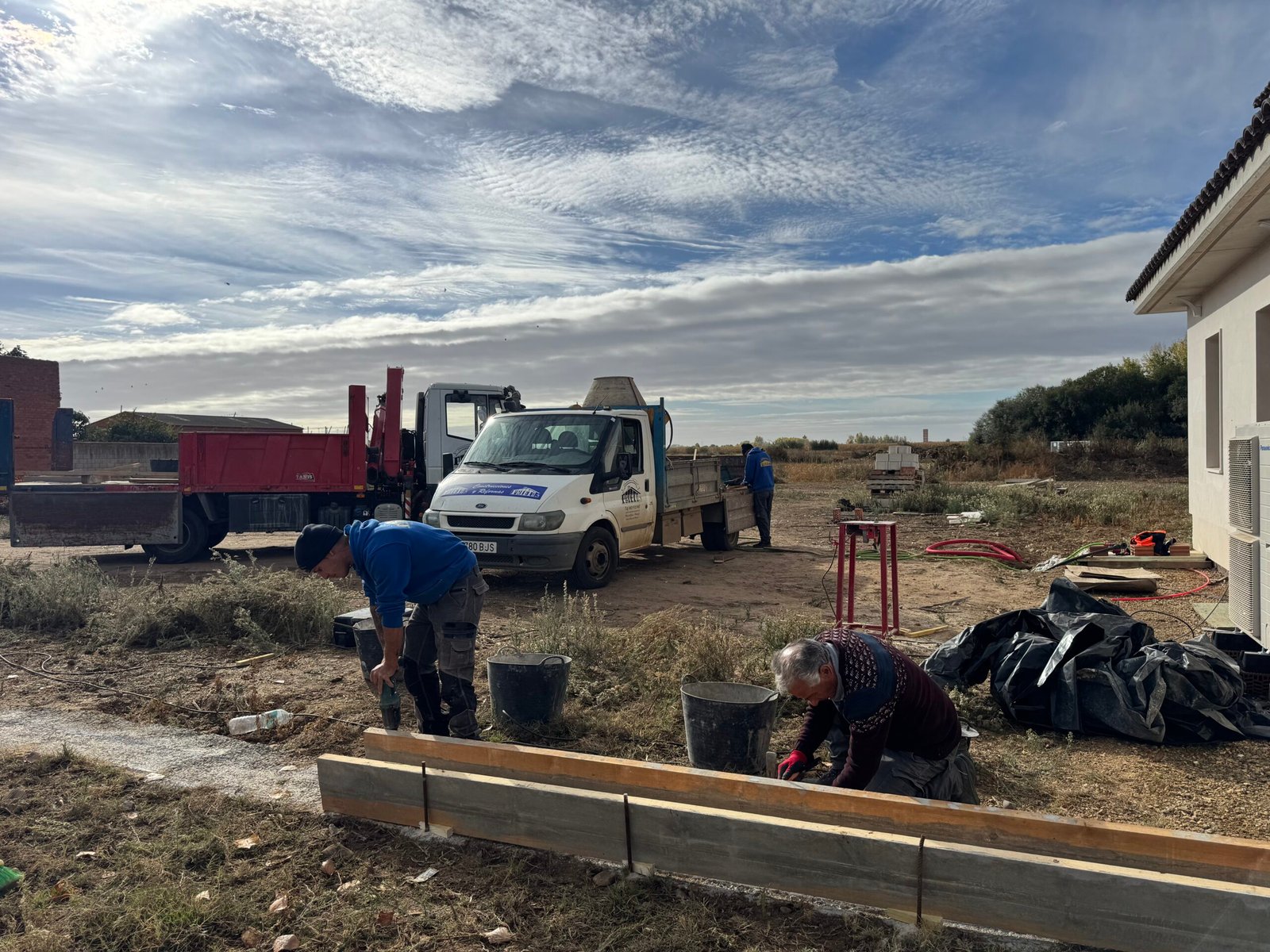 Proceso de construcción de vivienda en Antoñanes, León, realizado por Construcciones Prieto